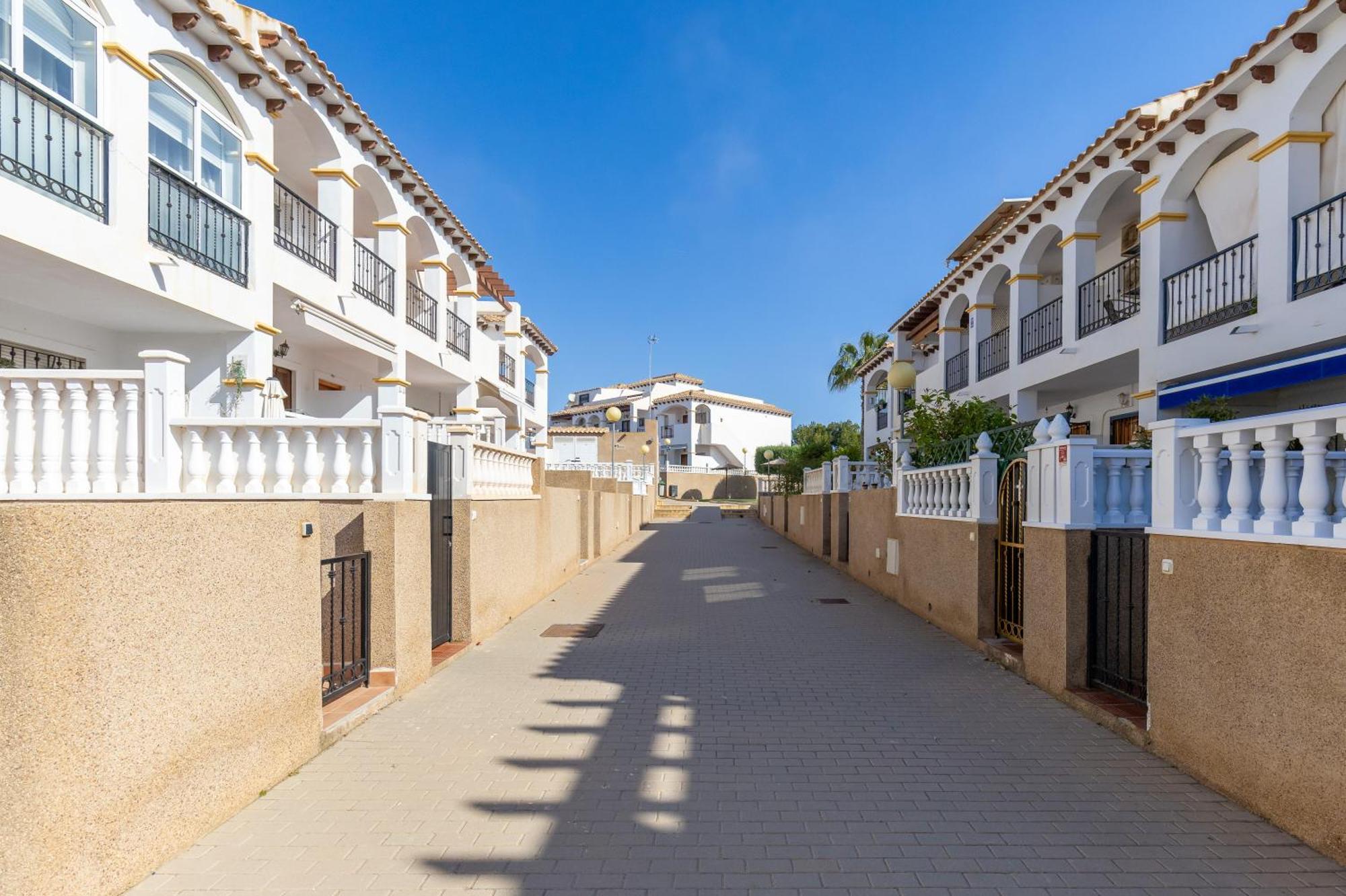 فيلا La Kaye Dehesa de Campoamor  المظهر الخارجي الصورة